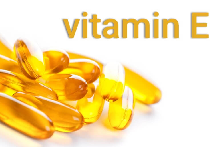 Vitamin E có trị mụn được không?